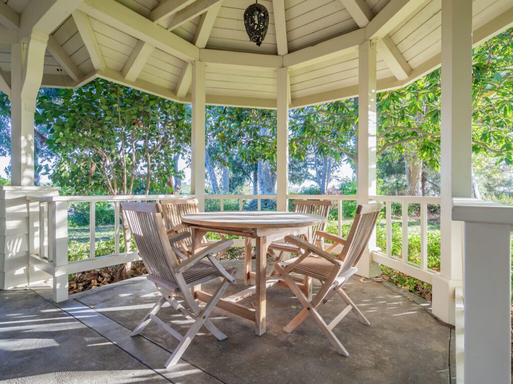 Grata House cover