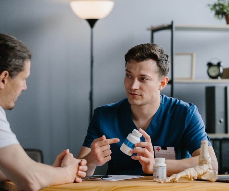 man meeting with psychologist for detox  how to detox from meth