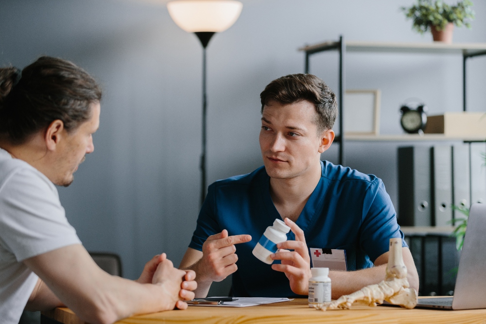 man meeting with psychologist for detox  how to detox from meth